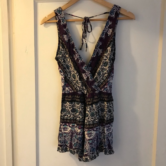 Floral plunge romper - Picture 3 of 8